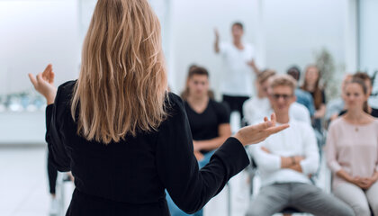 Seminar_AdobeStock_328012862.jpeg - ASDF - stock.adobe.com